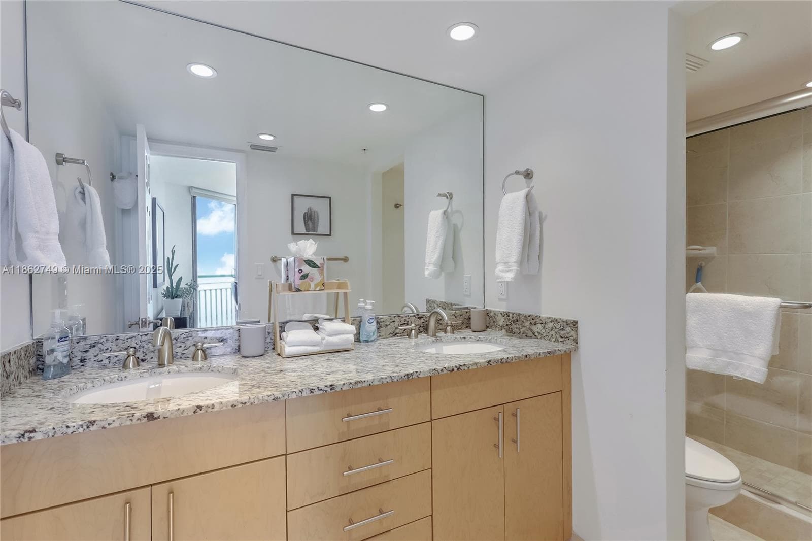 3000 N Ocean Dr 24H photo 11