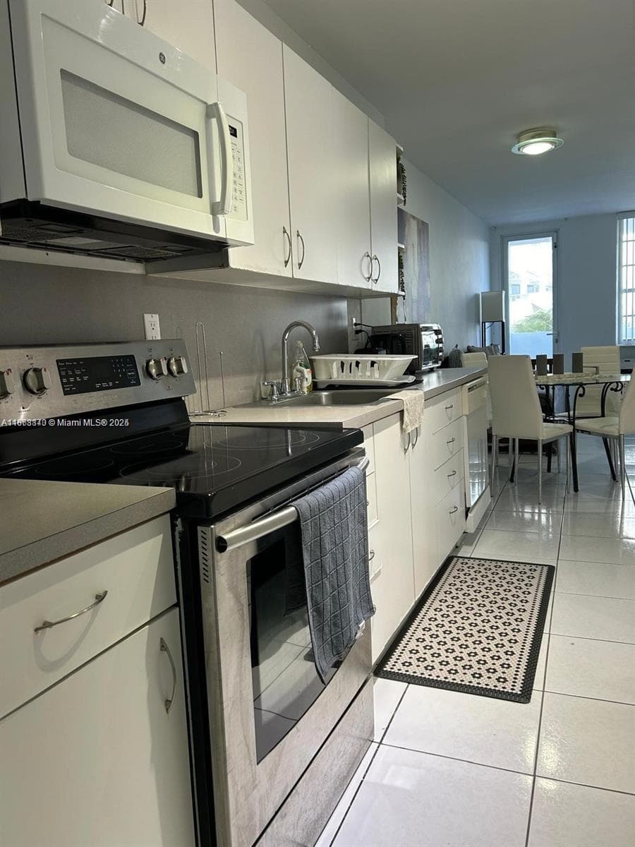 100 Lincoln Rd 437 photo 6