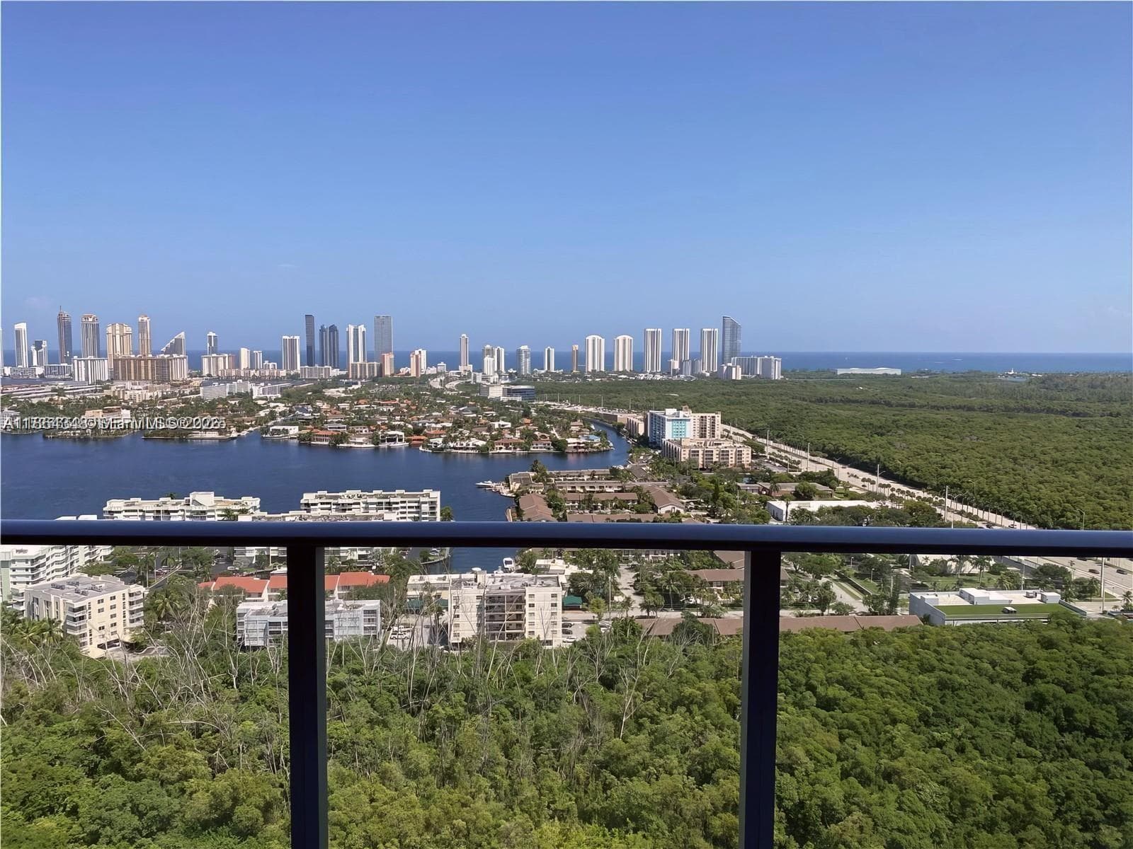 16385 Biscayne Blvd 2118 photo 1
