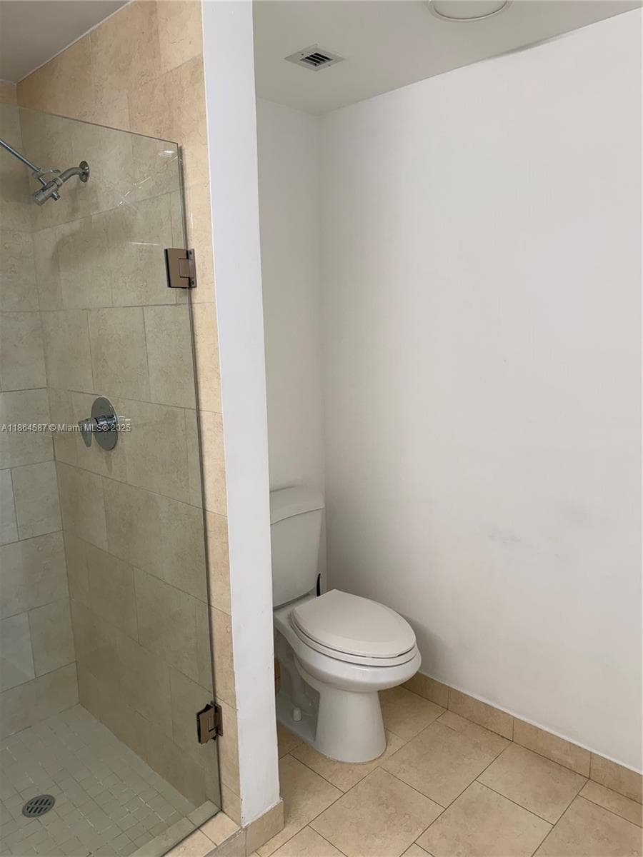 90 SW 3rd St 2103 photo 21