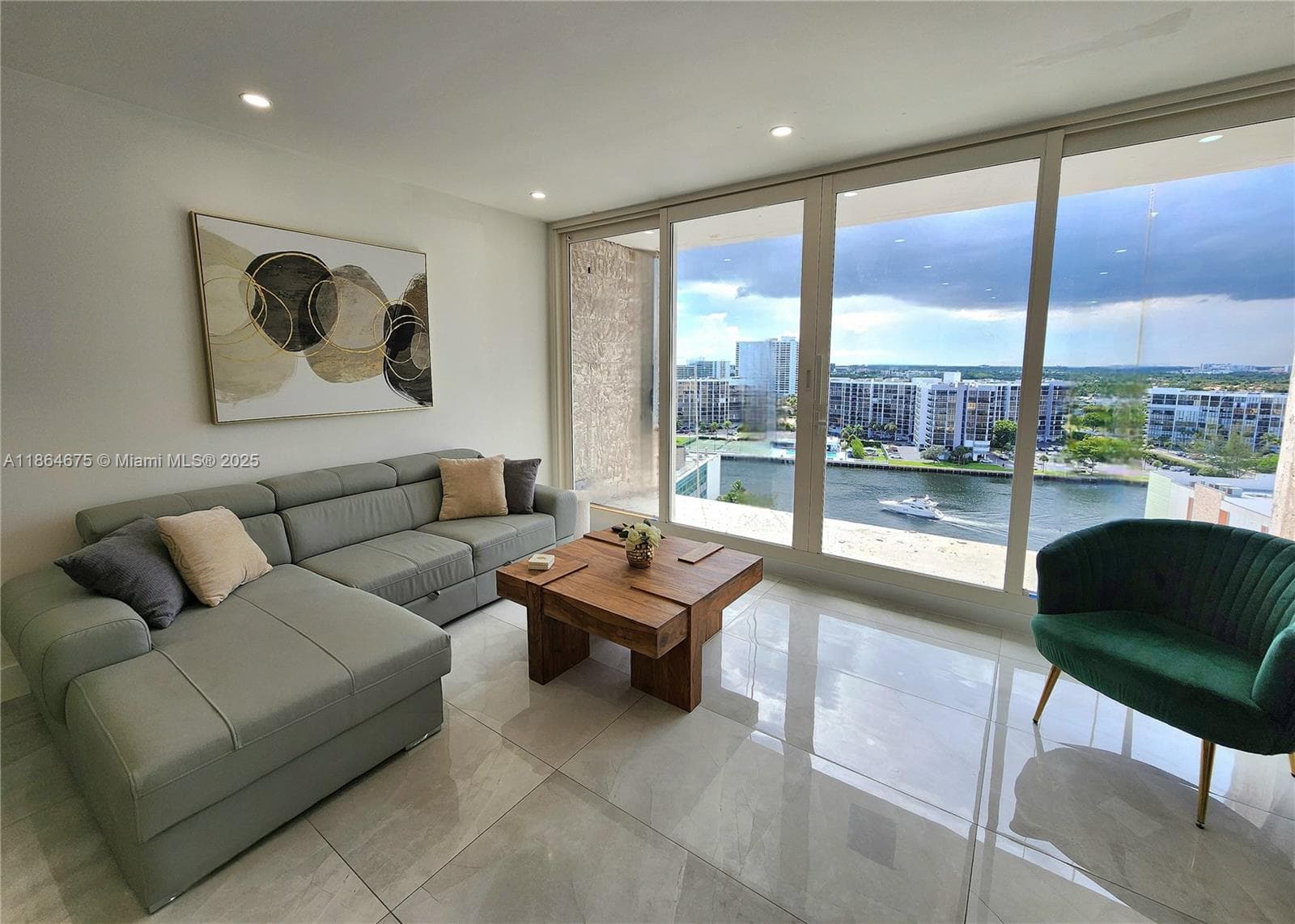3505 S Ocean Dr 1502 photo 7