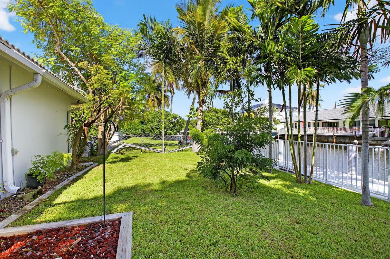 937 Banyan Drive photo 23