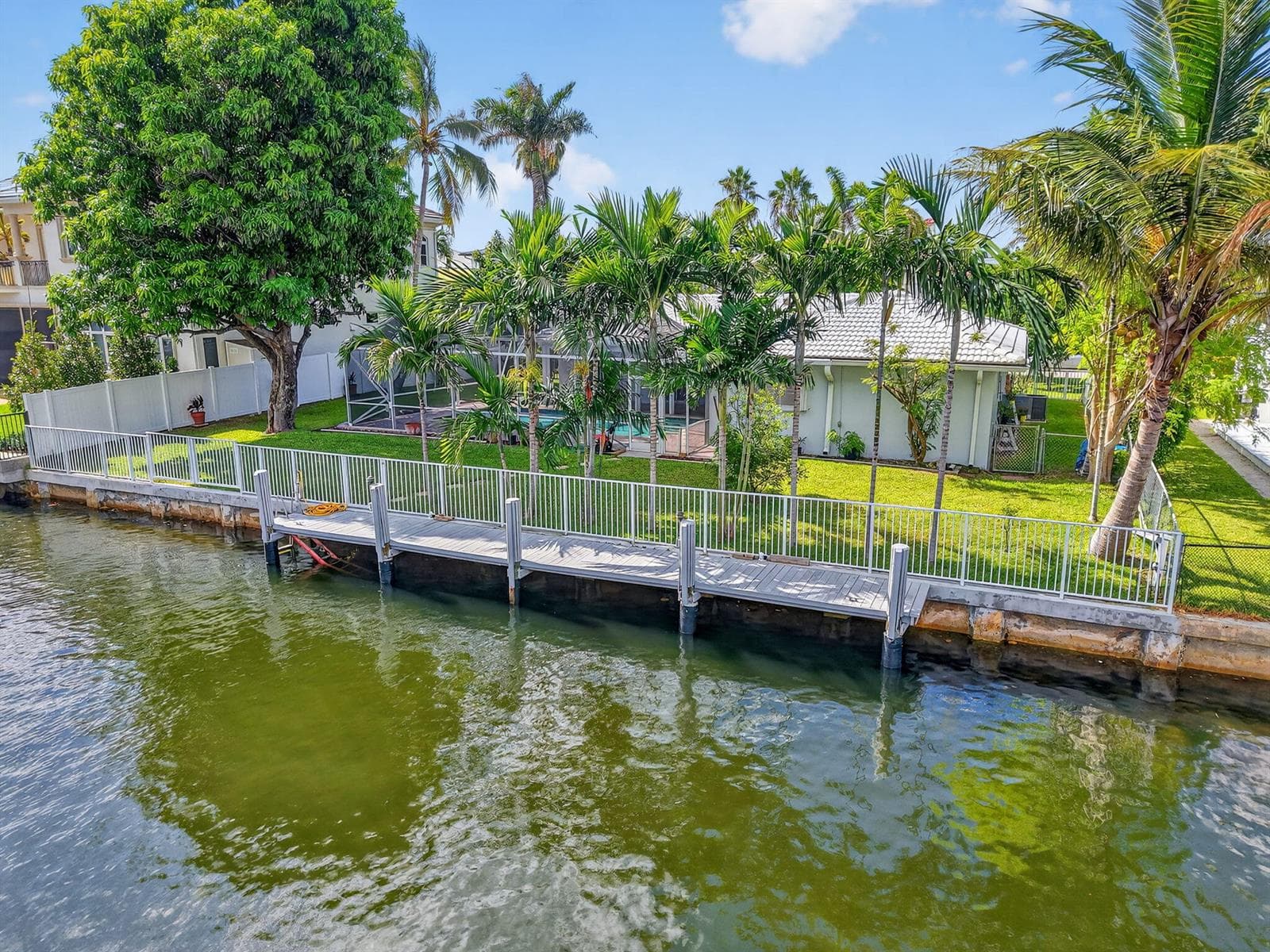 937 Banyan Drive photo 2