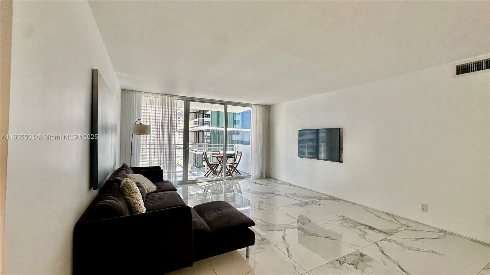 2030 S Ocean Dr 1022 photo 4
