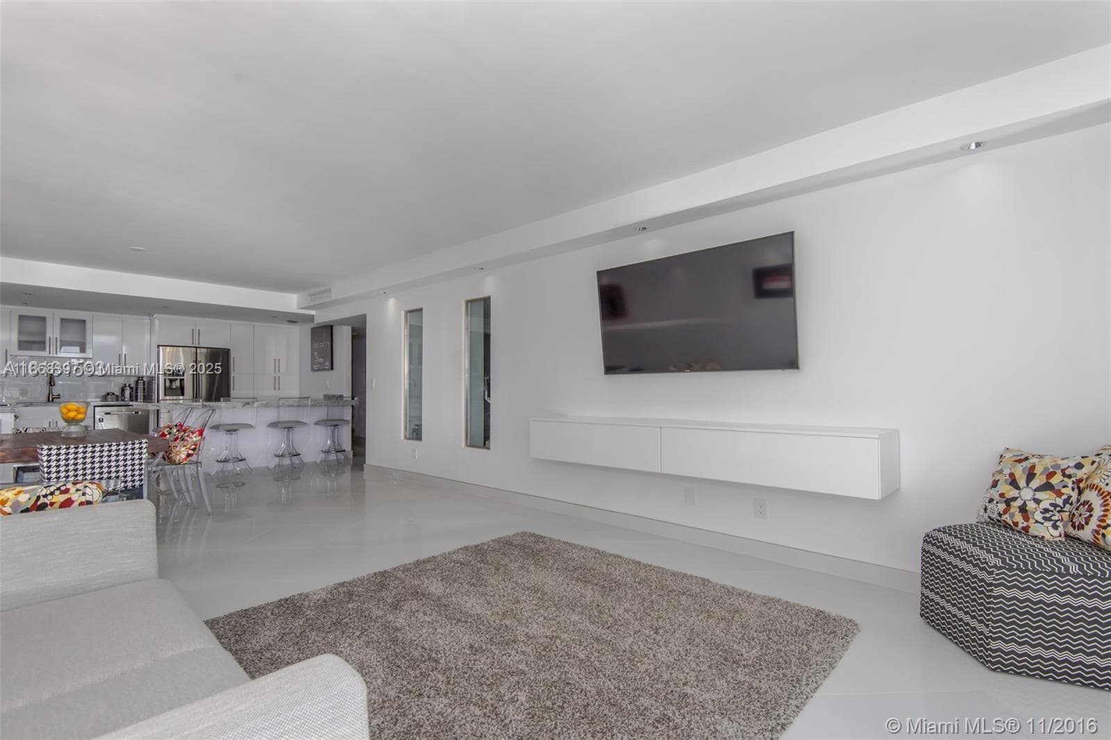 19390 Collins Ave 1121 photo 13