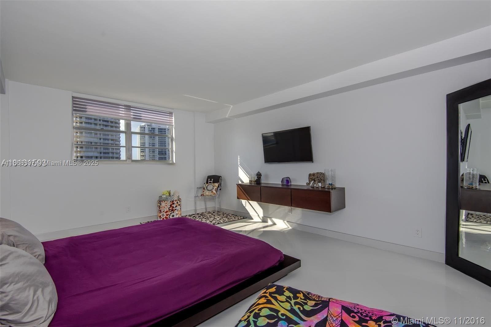 19390 Collins Ave 1121 photo 21
