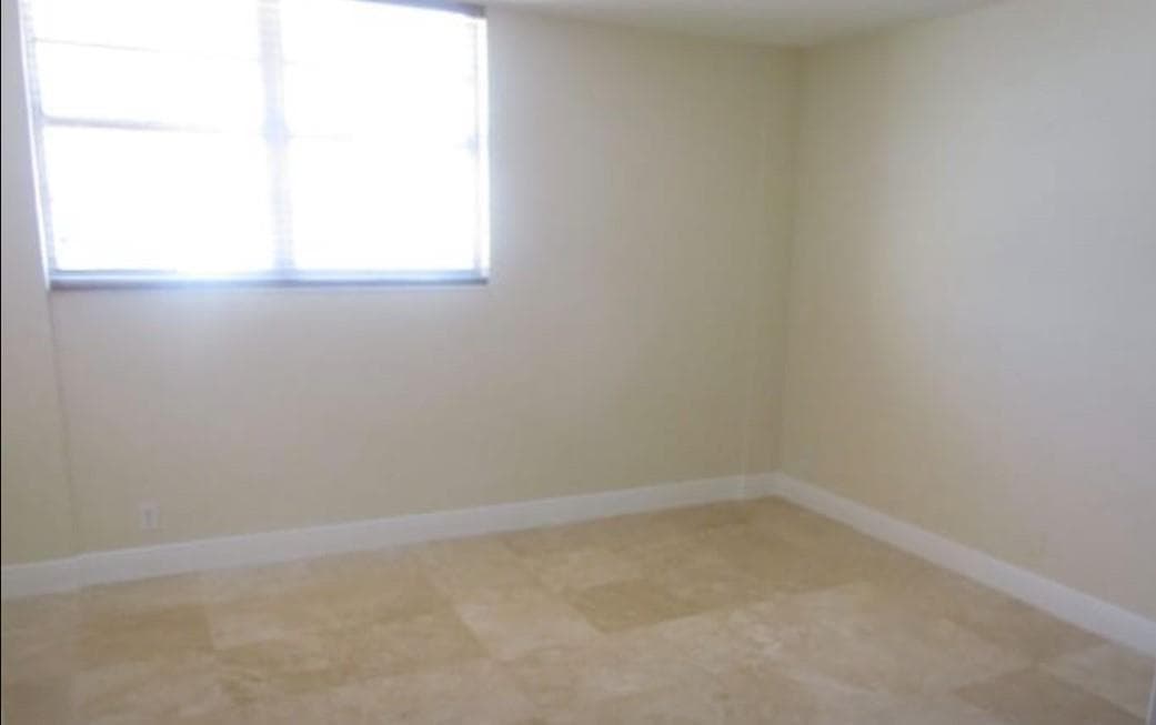 3001 S Ocean Drive 207 photo 9