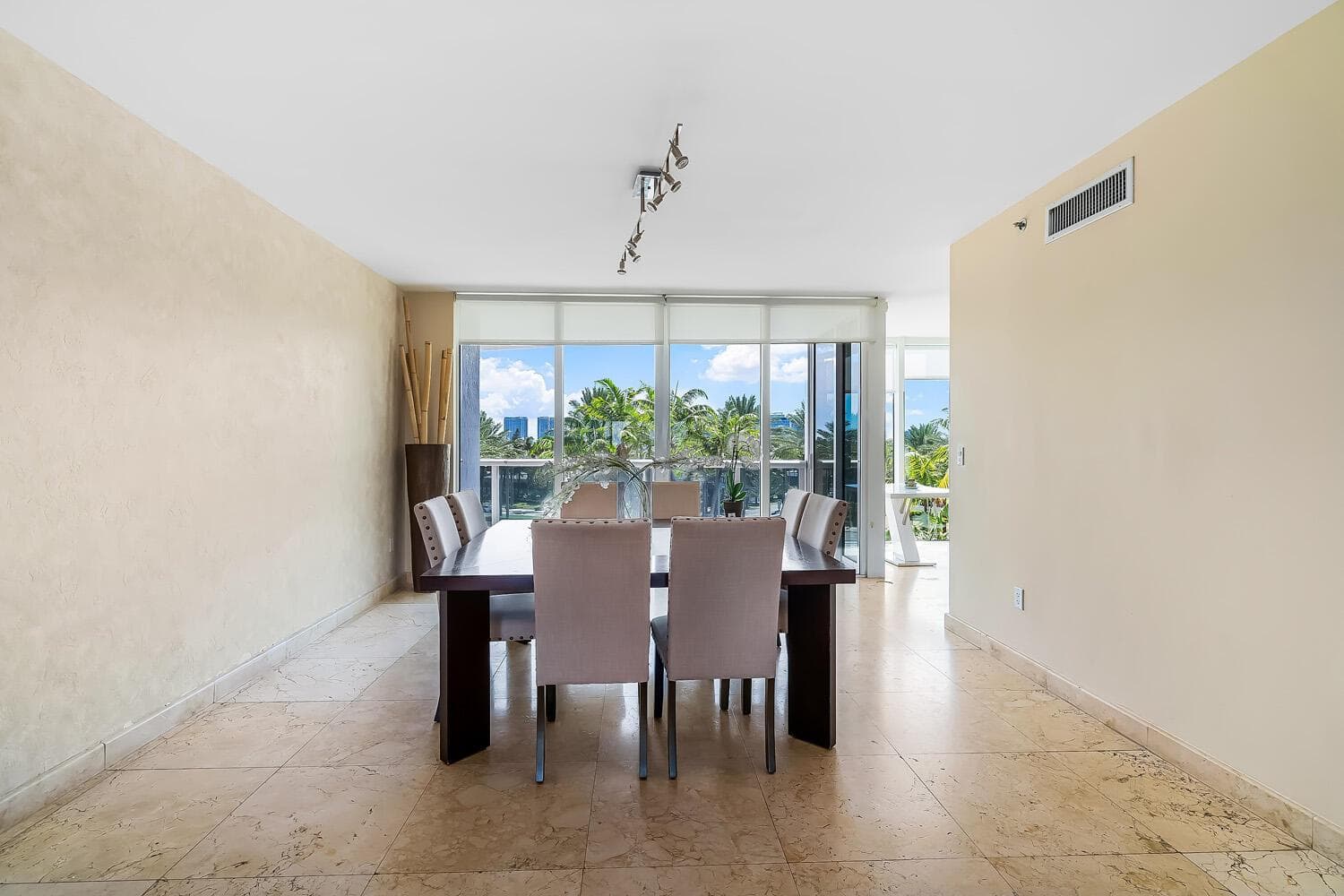 18911 Collins Avenue 506 On 5th Floor photo 22