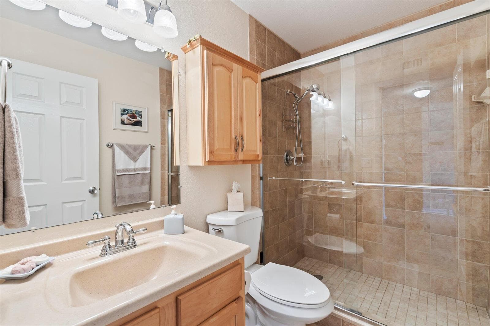 1181 Carlton Court 202 photo 13