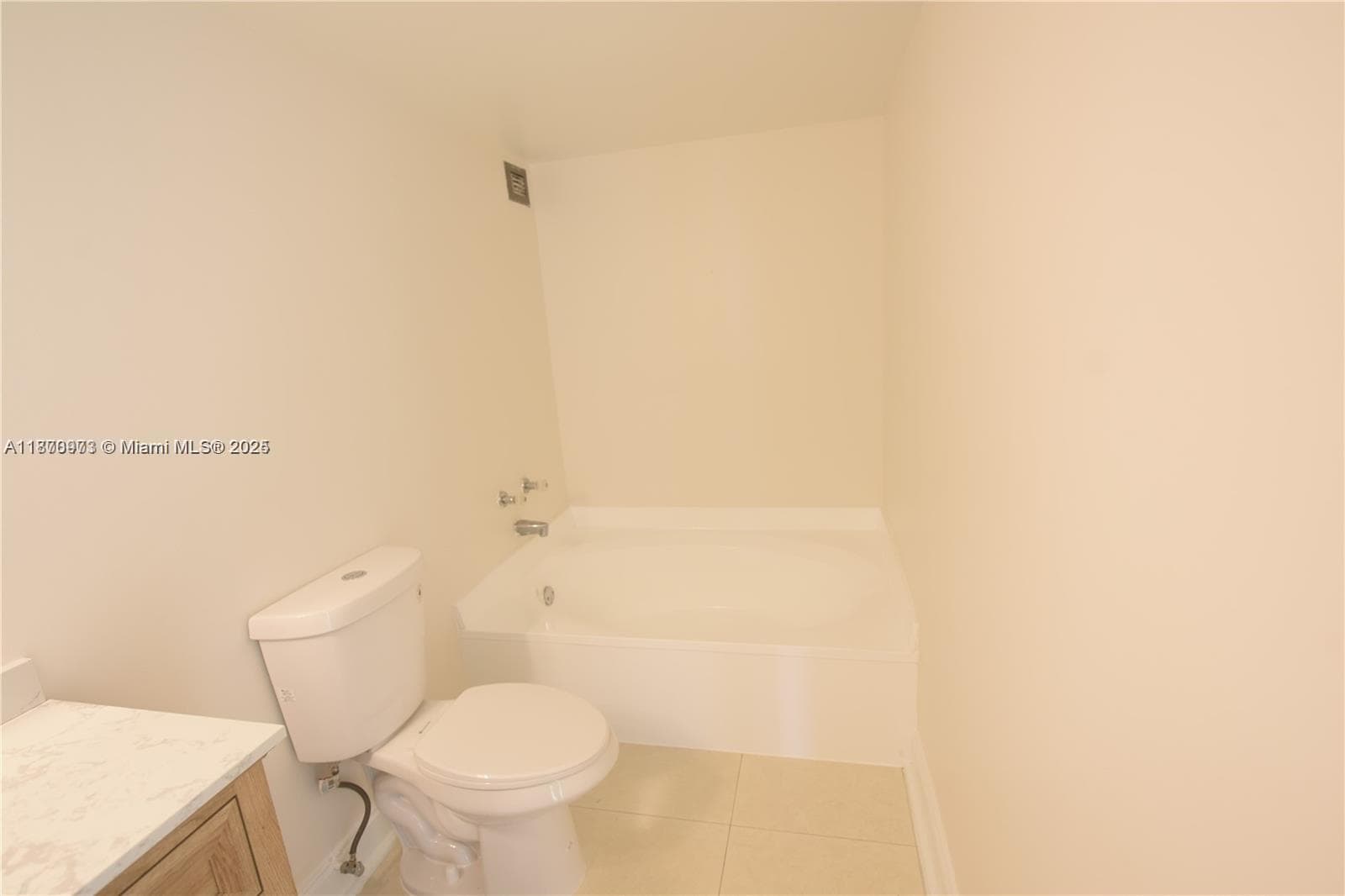 200 Leslie Dr 1124 photo 15