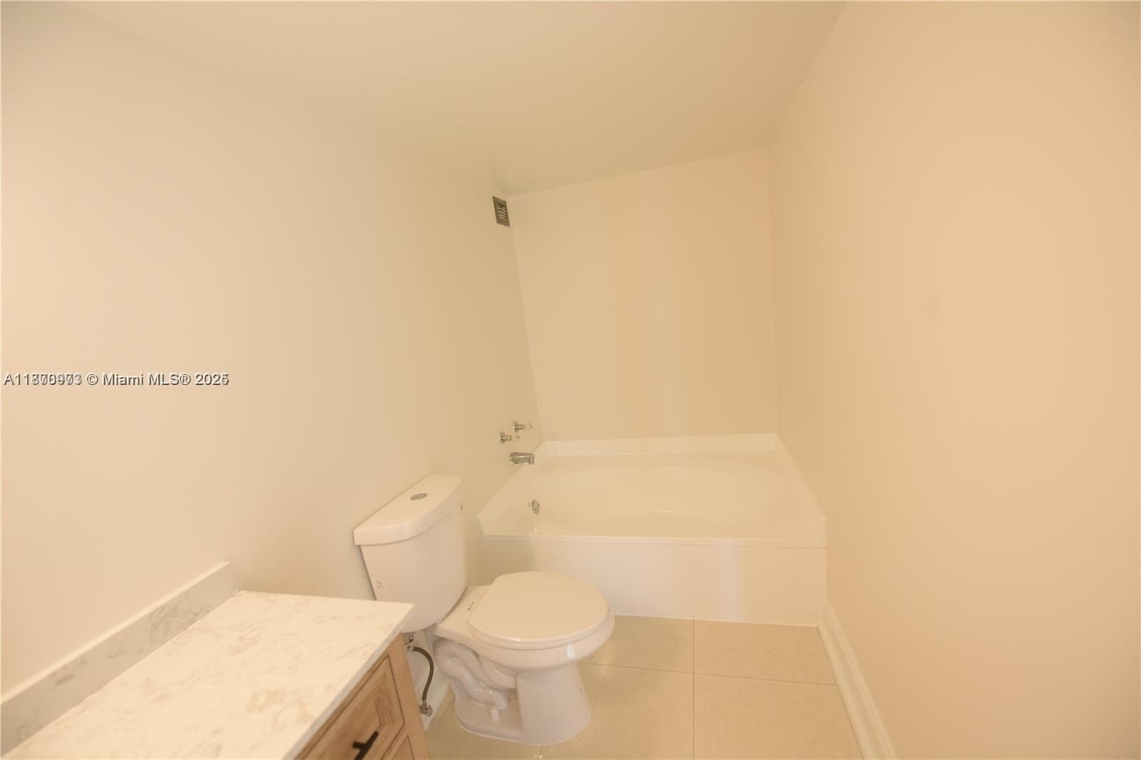 200 Leslie Dr 1124 photo 11