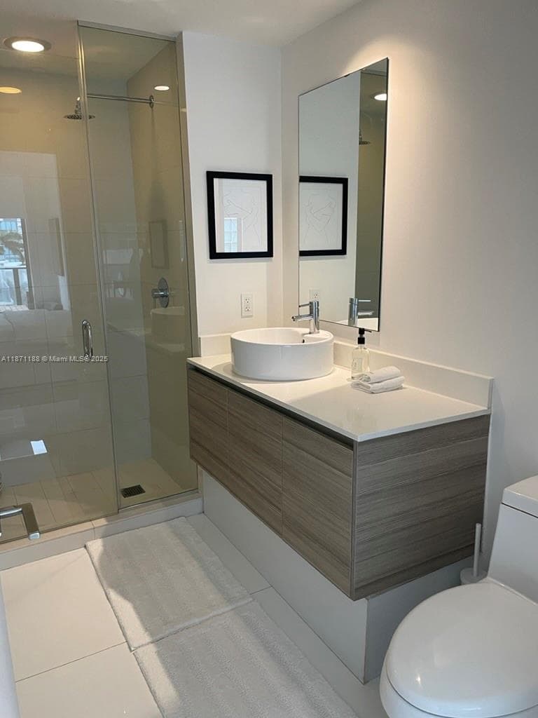 121 NE 34 ST 901 photo 10