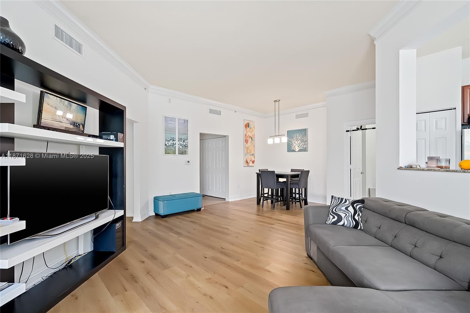 3001 NE 185th St 135 photo 10