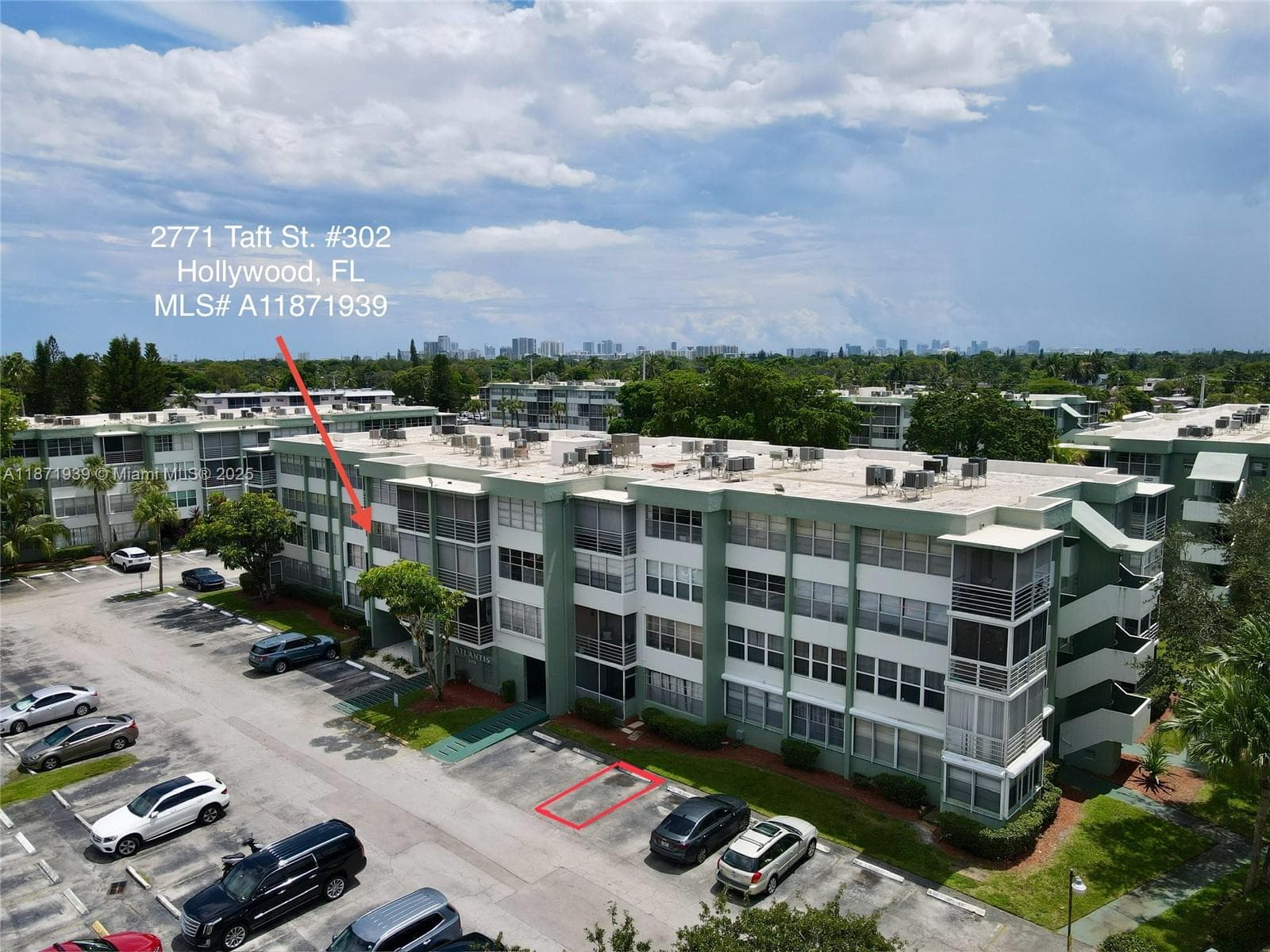 2771 Taft St 302 photo 16