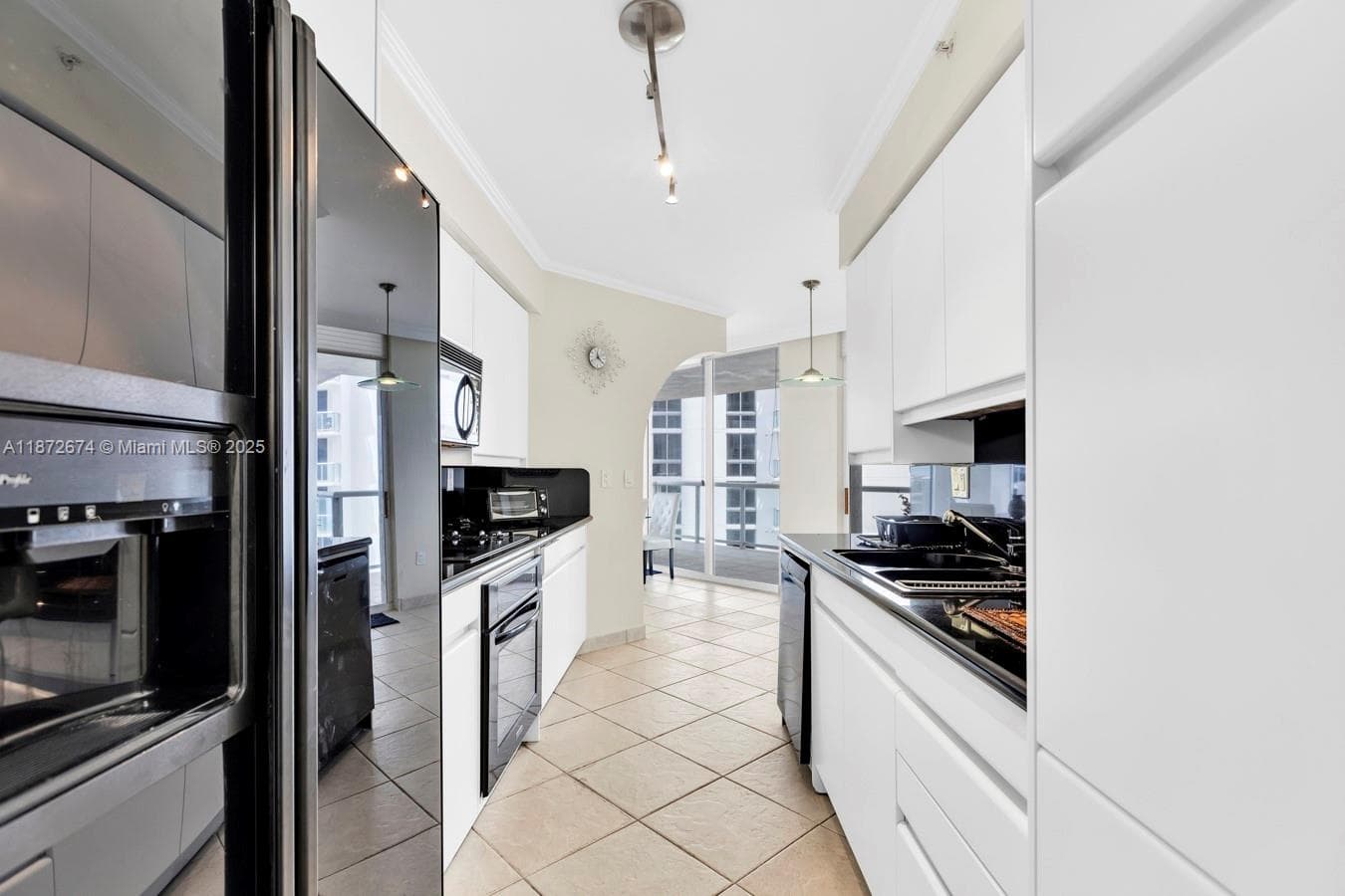 18671 Collins Ave 604 photo 8