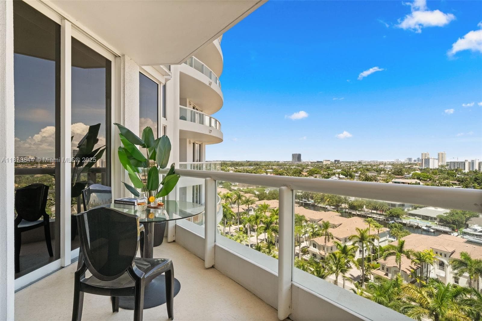 21200 Point Pl 1102 photo 22