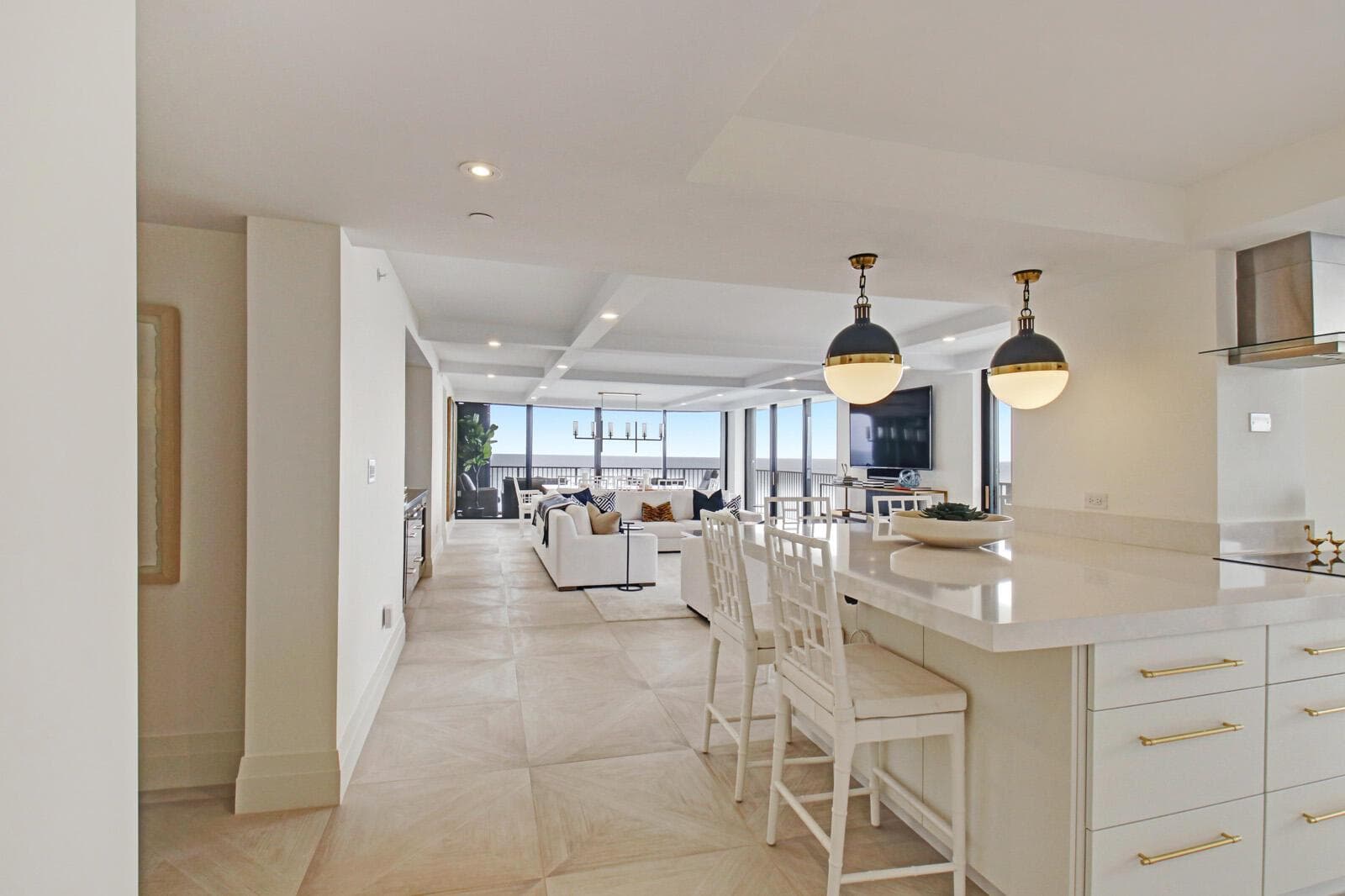 400 Beach Road 504 photo 5