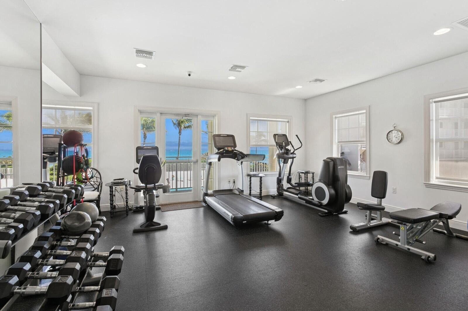 400 Beach Road 504 photo 18