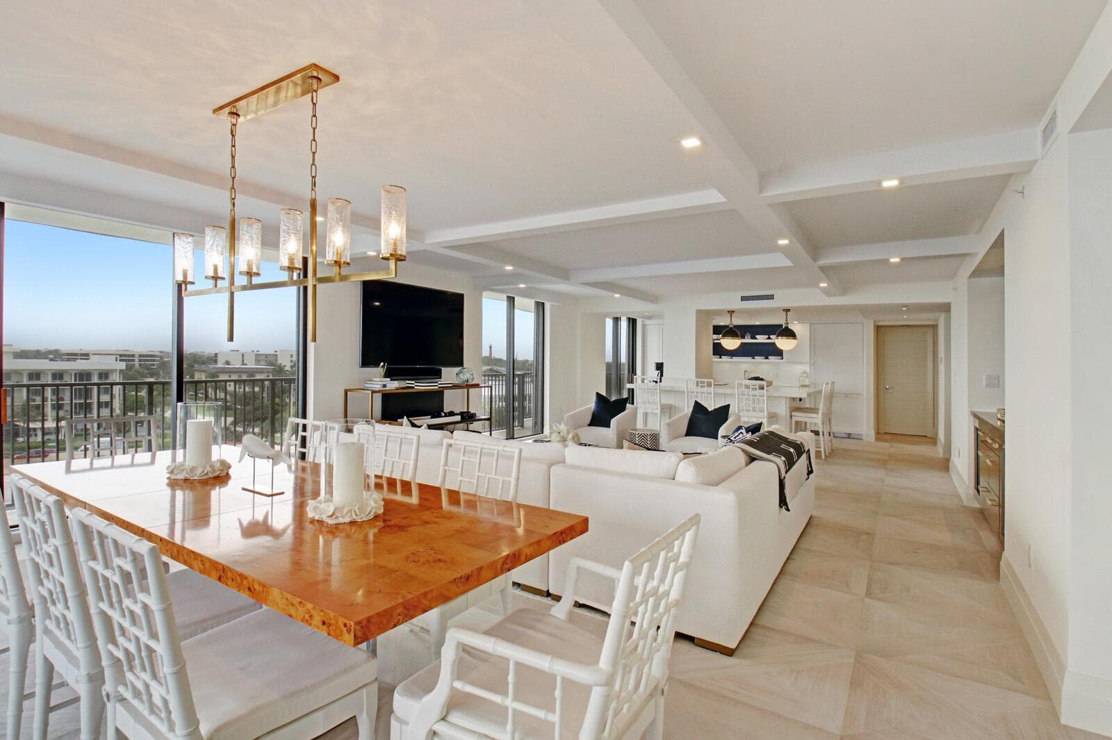400 Beach Road 504 photo 8
