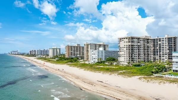 1800 S Ocean Boulevard 403 photo 1