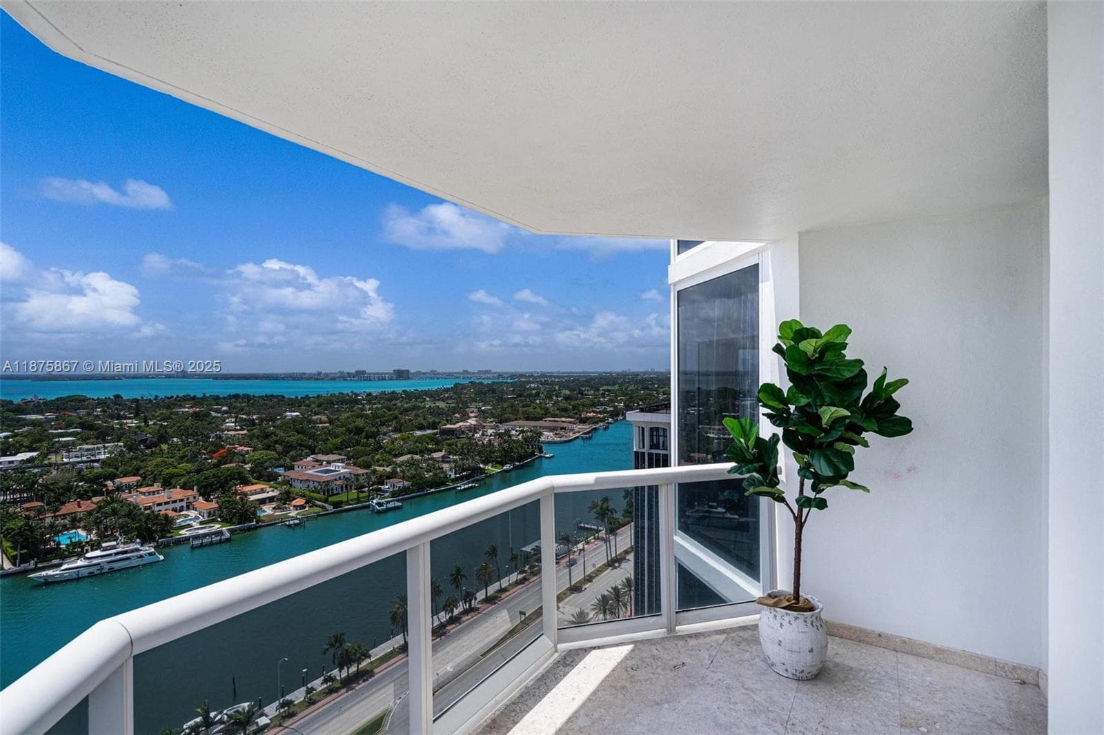 4779 Collins Ave 2305 photo 22