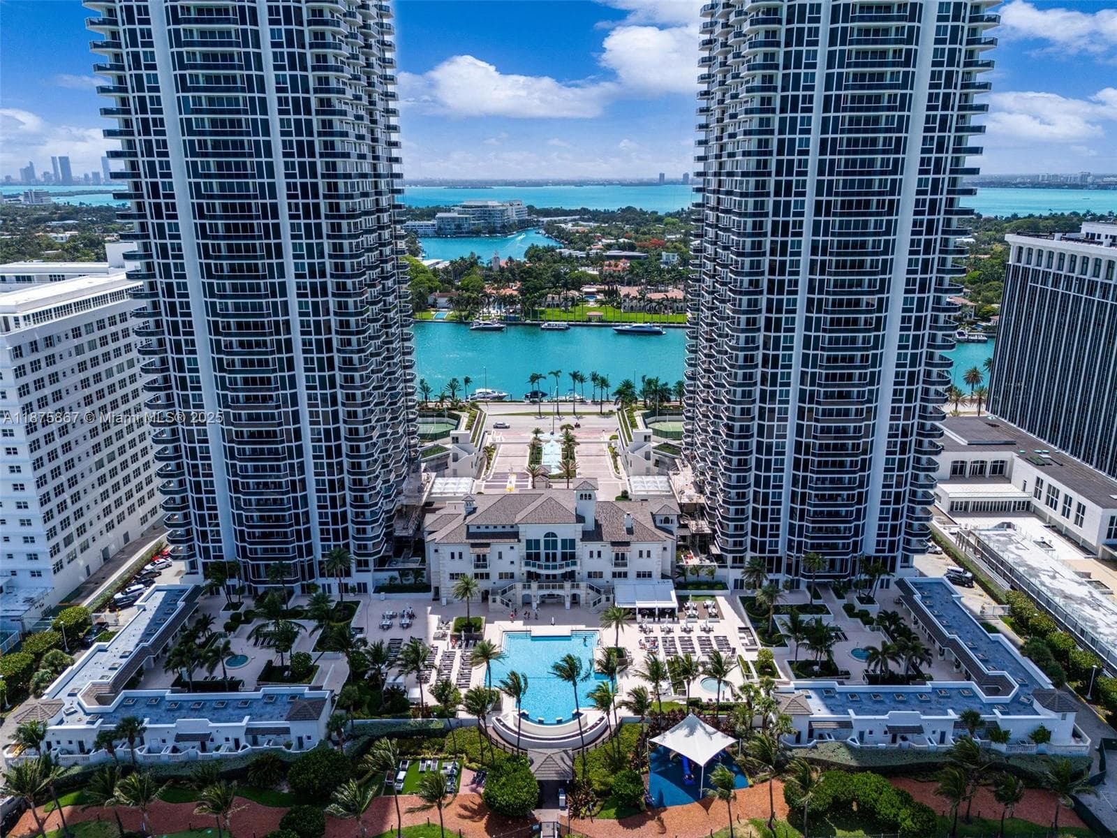 4779 Collins Ave 2305 photo 24