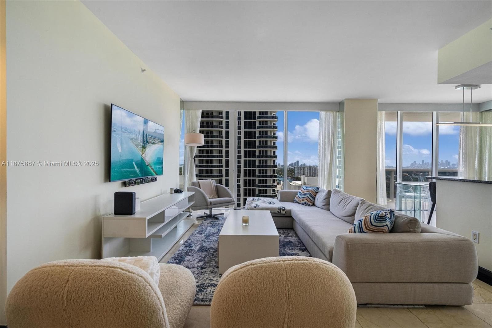 4779 Collins Ave 2305 photo 10