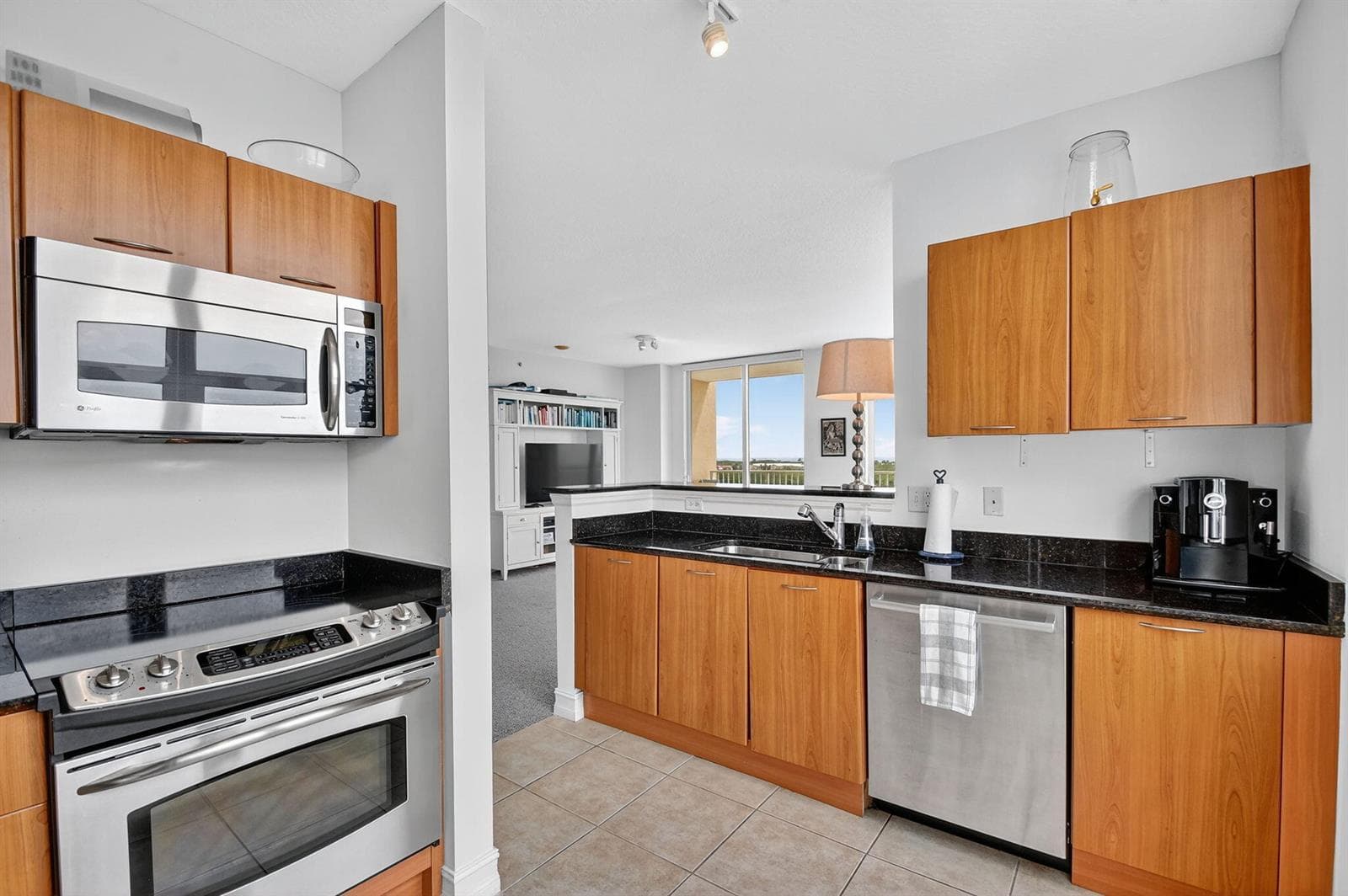 625 Casa Loma Boulevard 802 photo 15