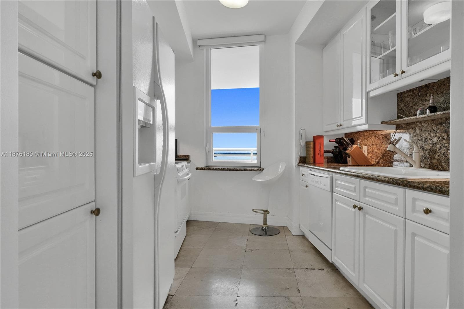 808 Brickell Key Dr 2506 photo 8