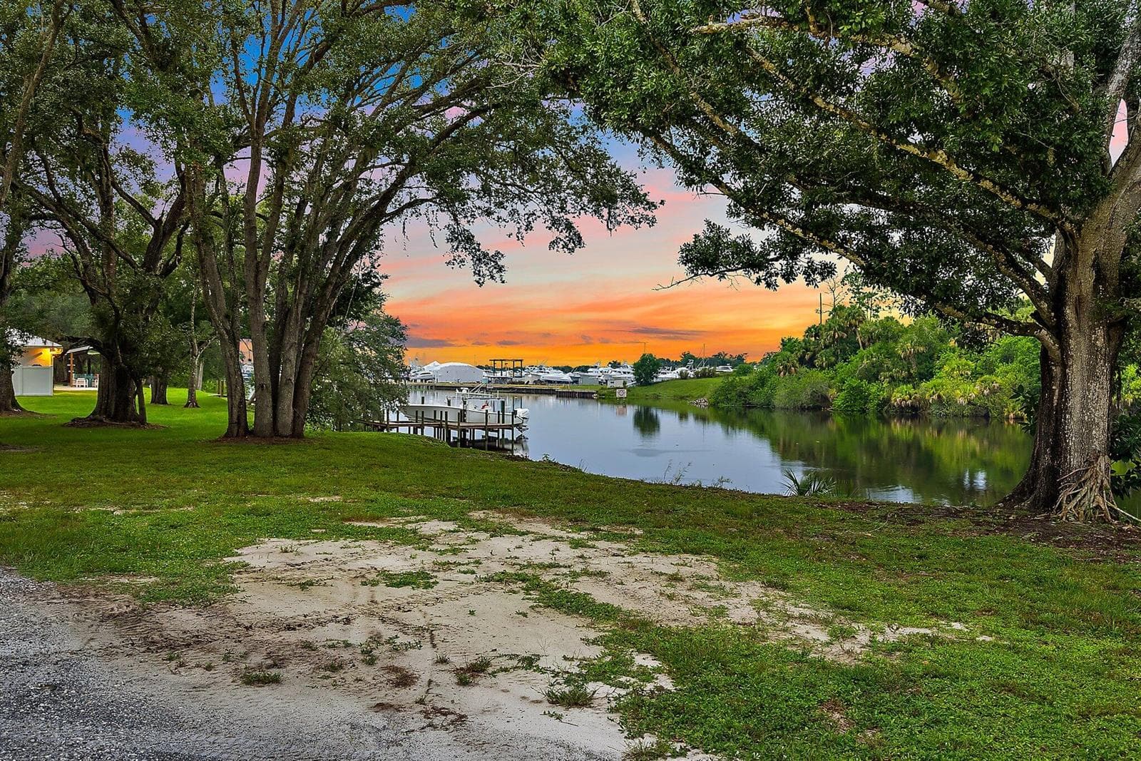 12955 SW Kanner Highway photo 8
