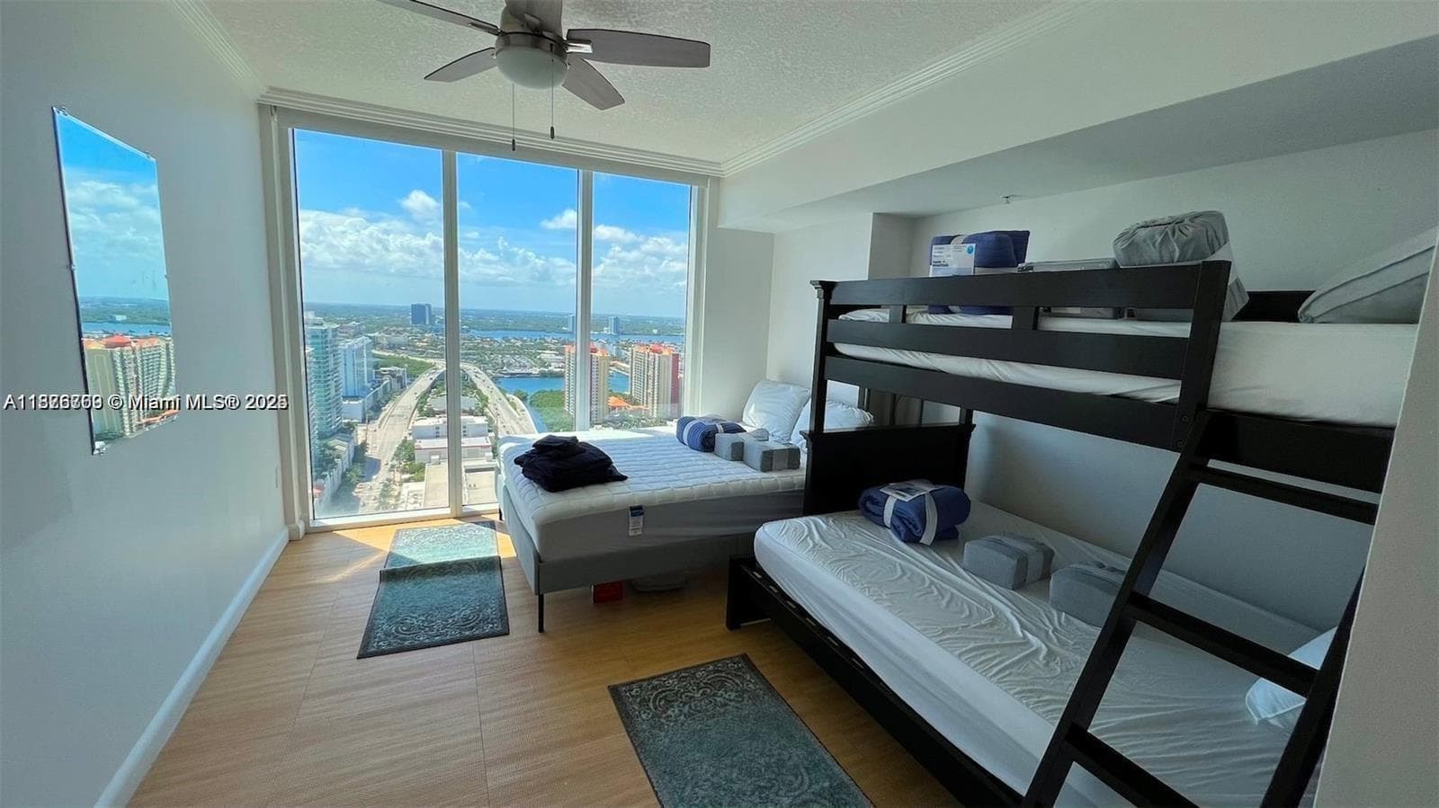 16699 Collins Ave 3808 photo 9