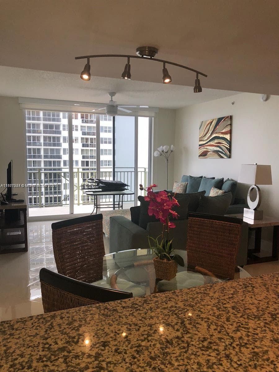 2080 S Ocean Dr 1507 photo 17