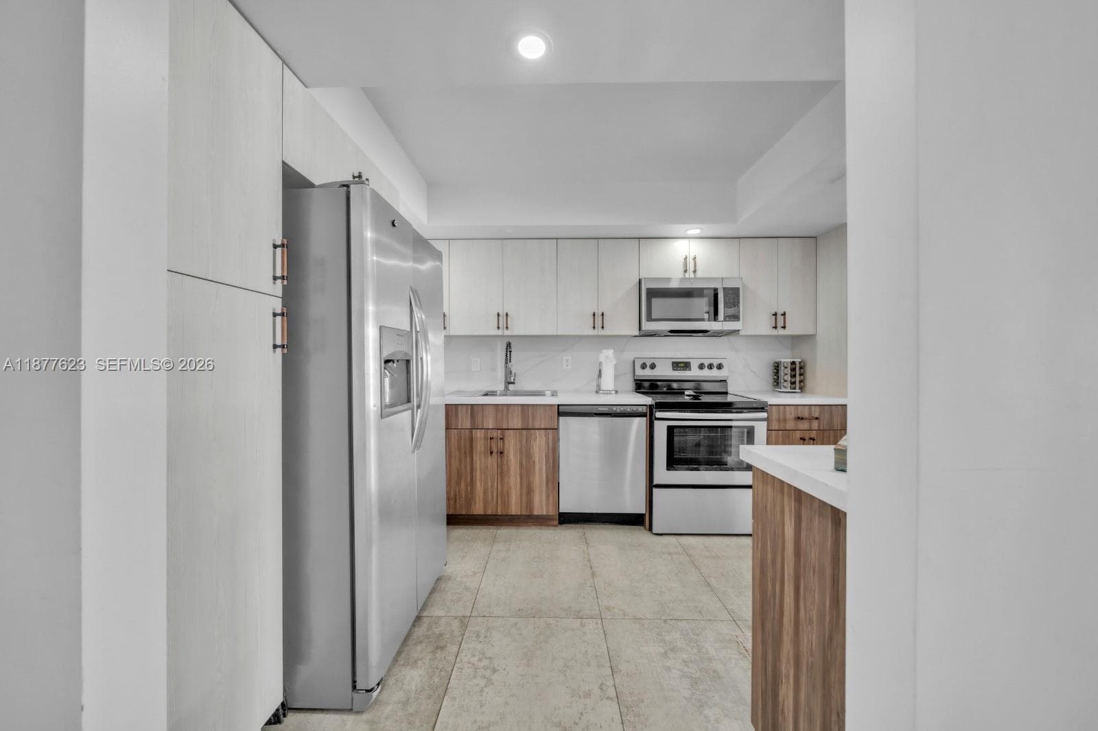 2401 S Ocean Dr 2504 photo 8