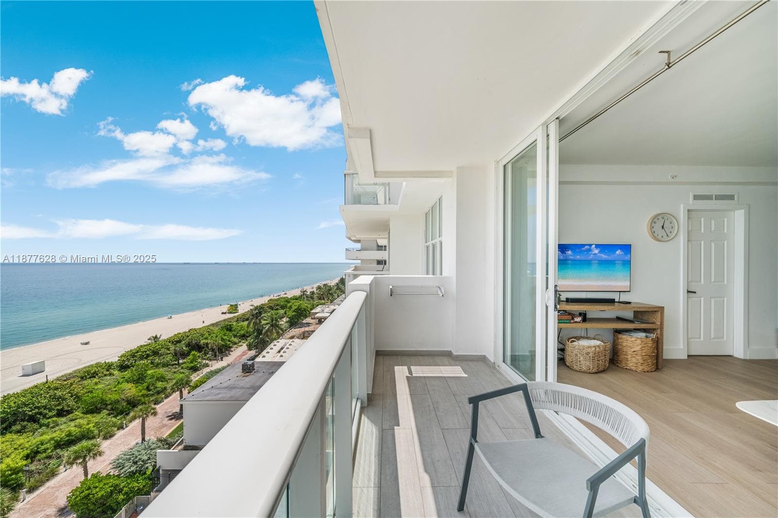 5601 Collins Ave 1011 photo 16
