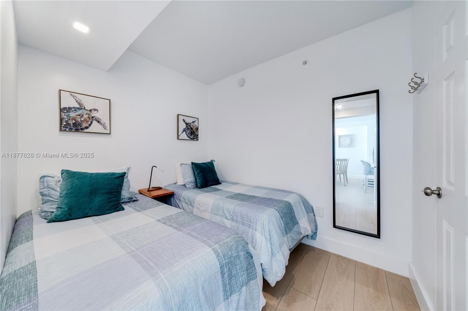5601 Collins Ave 1011 photo 24