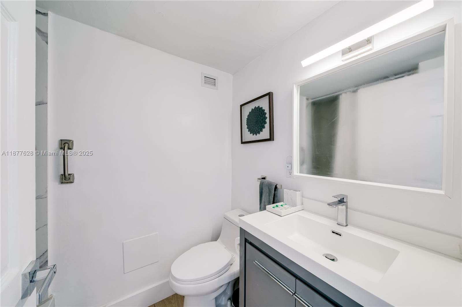 5601 Collins Ave 1011 photo 25