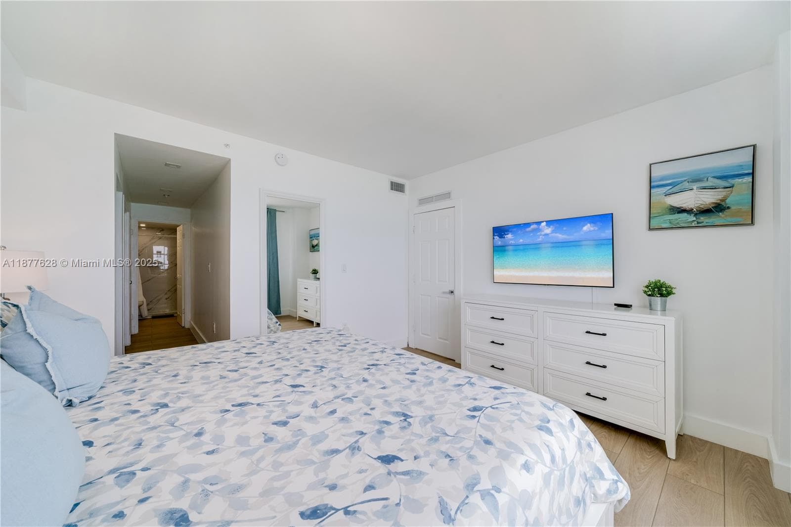 5601 Collins Ave 1011 photo 21