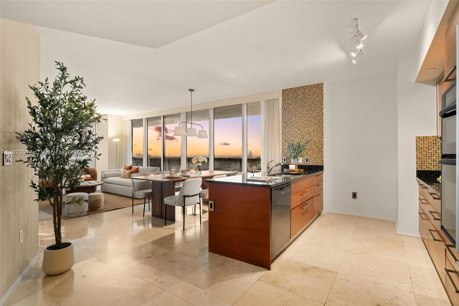1830 S Ocean Dr 2306 photo 3