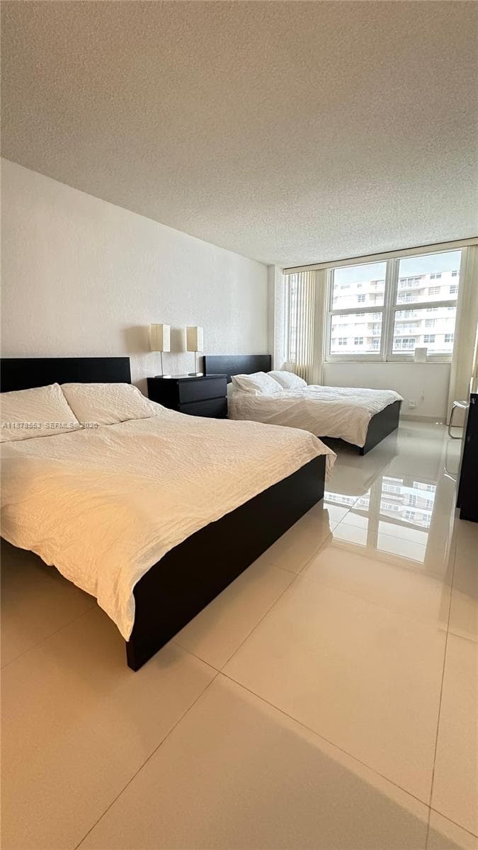 2030 S Ocean Dr 725 photo 18