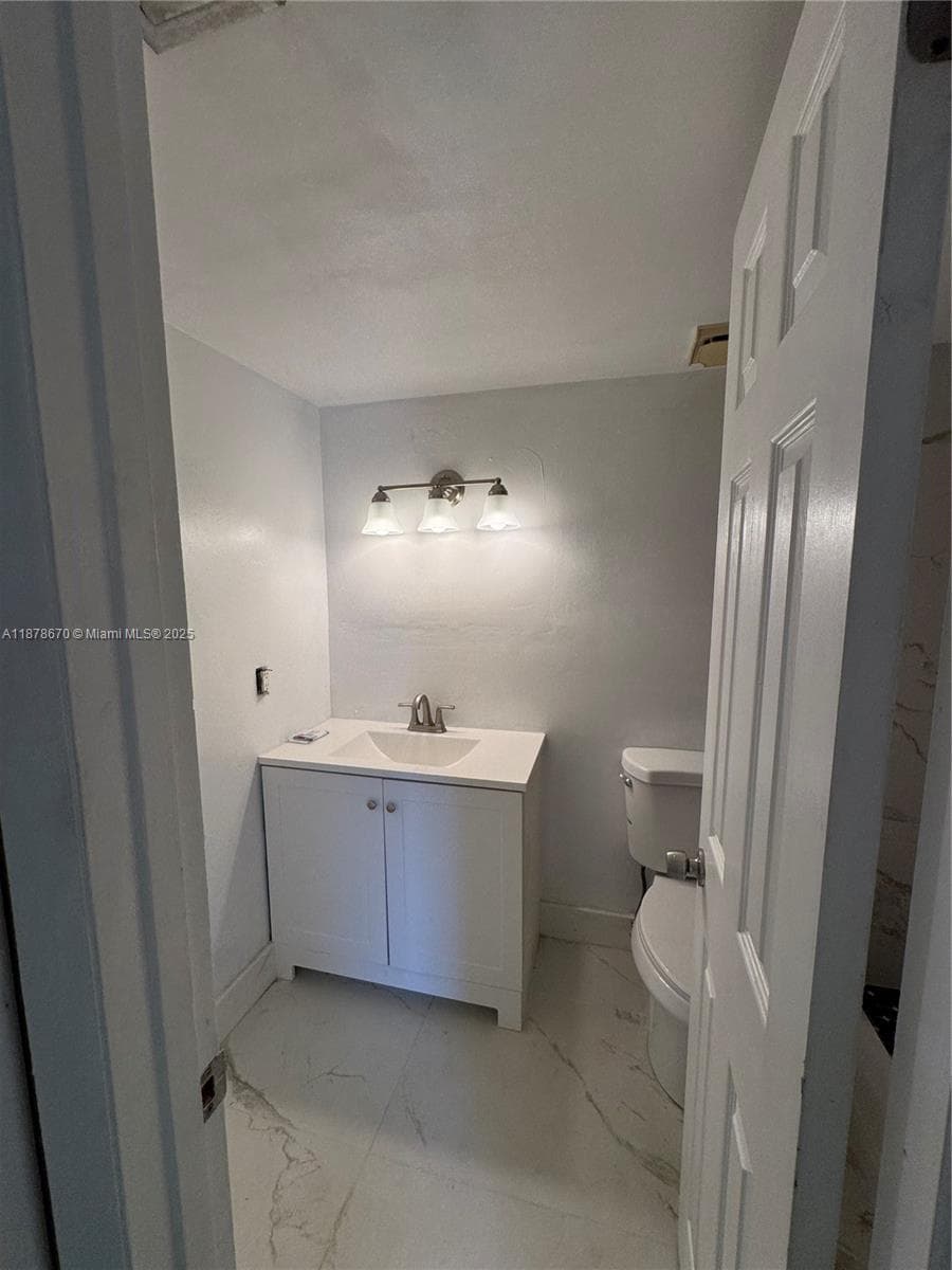 10353 N Kendall Dr BB2 photo 10