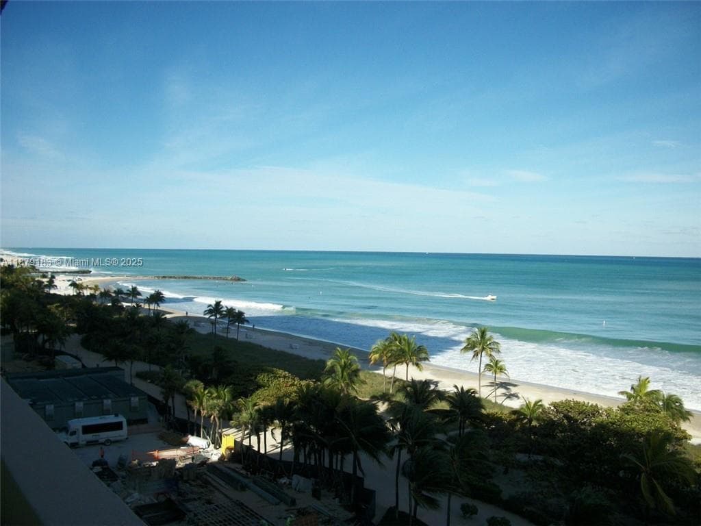 10185 Collins Ave 917 photo 12