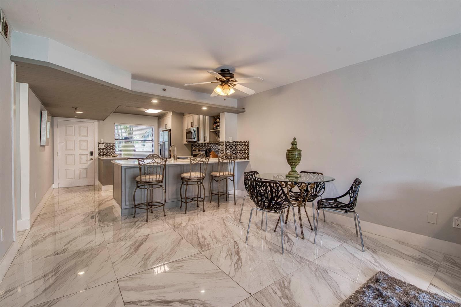896 N Federal Highway 128 photo 9