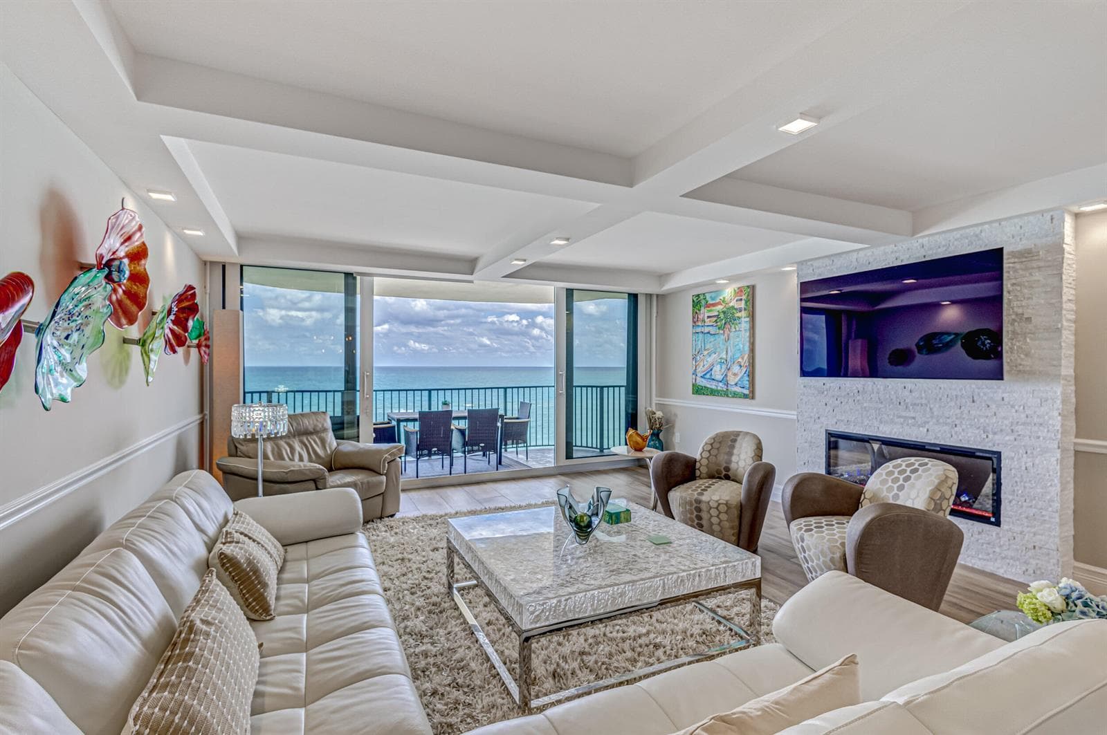 400 Beach Road 702 photo 2
