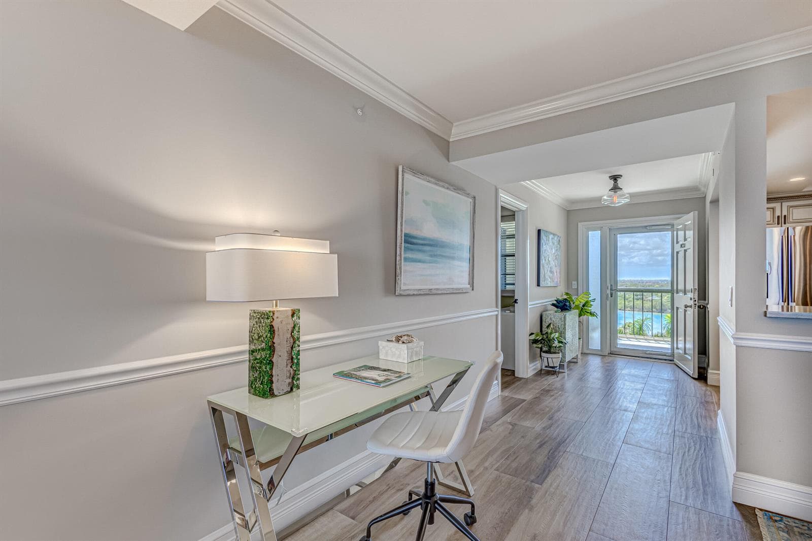 400 Beach Road 702 photo 12
