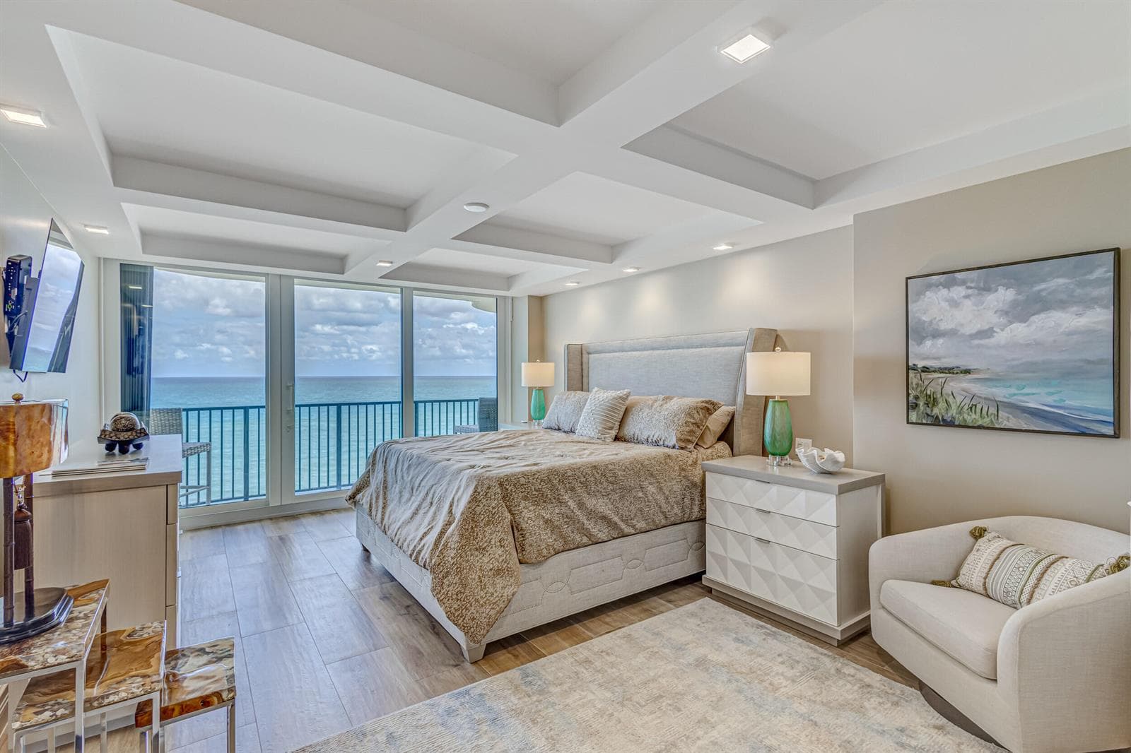 400 Beach Road 702 photo 18