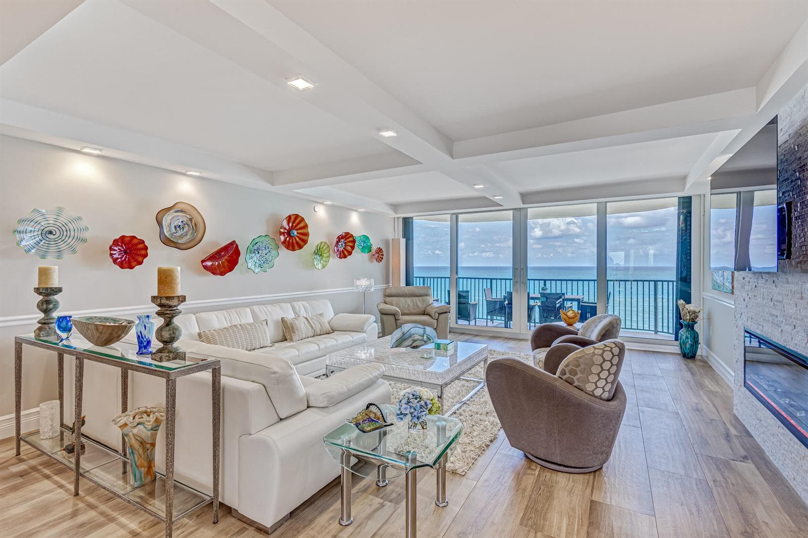 400 Beach Road 702 photo 15
