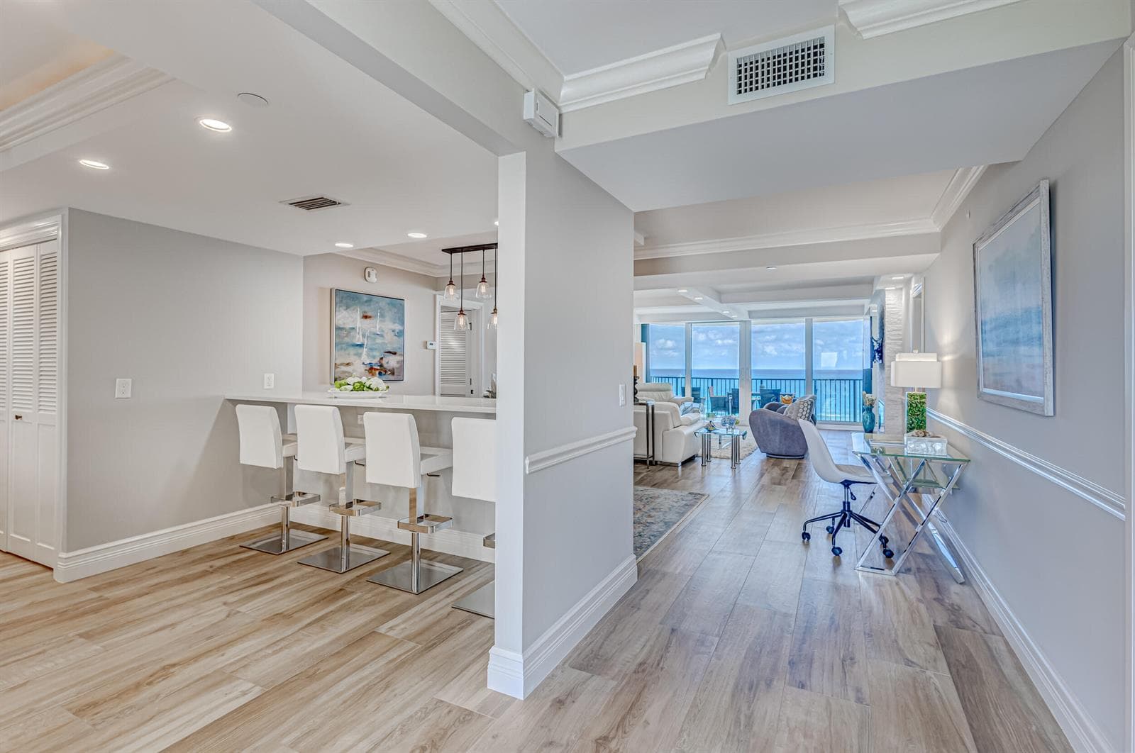400 Beach Road 702 photo 8