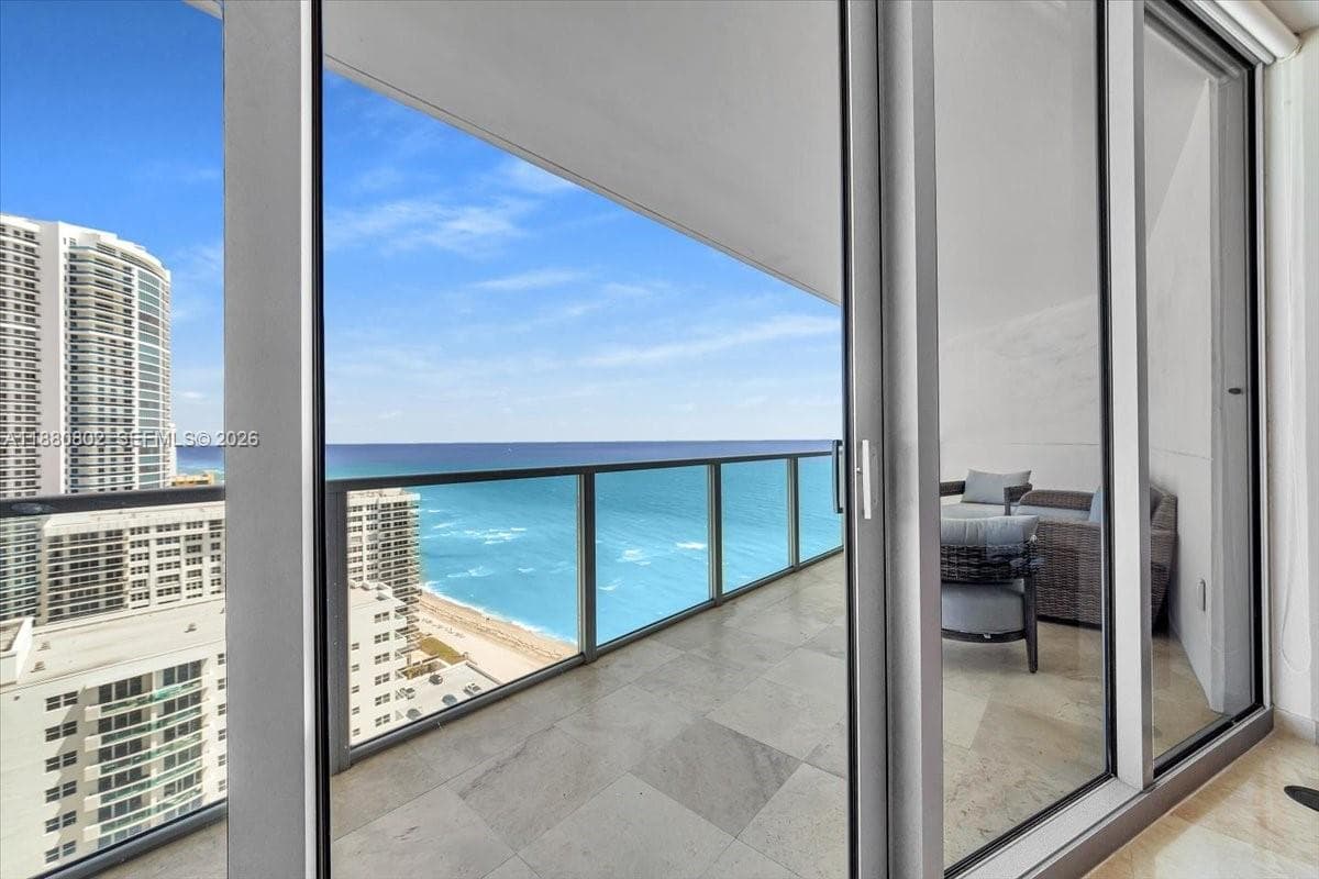 3101 S Ocean Dr 2307 photo 4