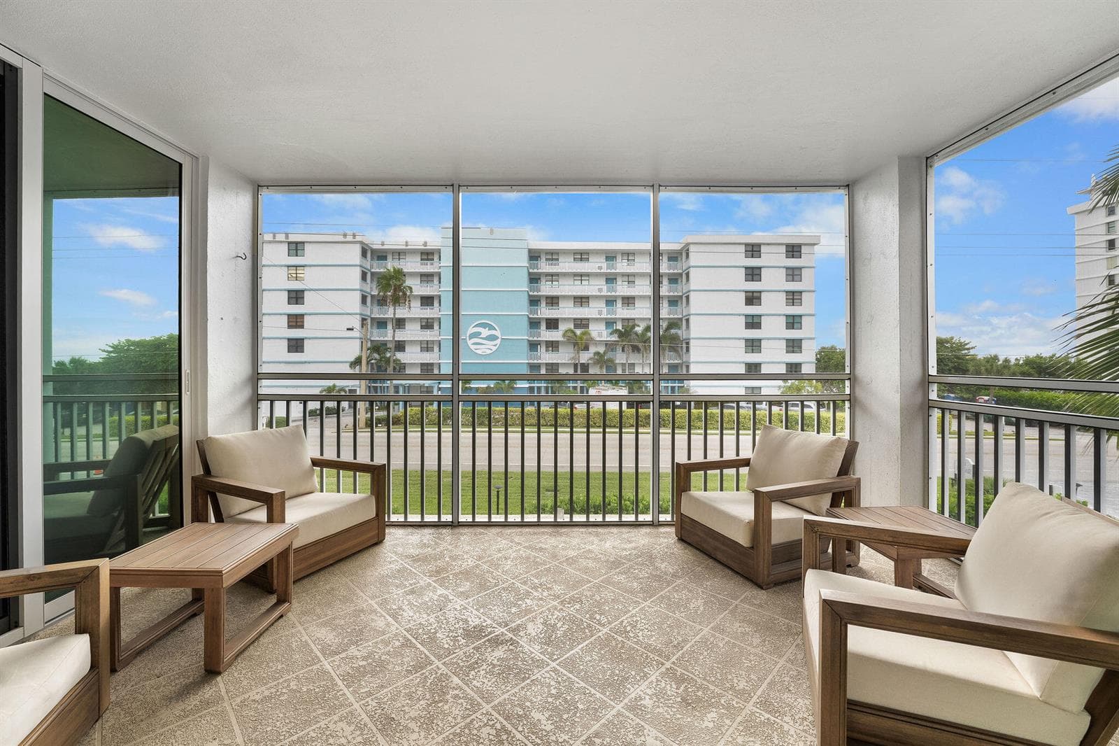 911 Ocean Drive 201 photo 16