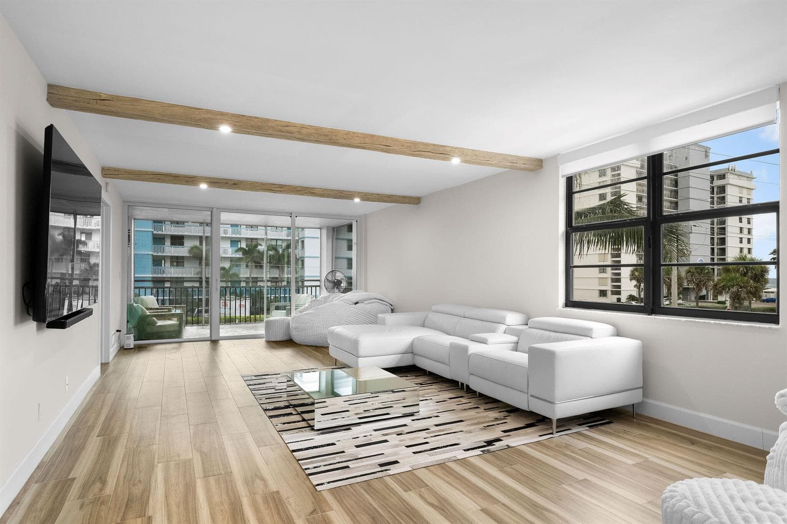 911 Ocean Drive 201 photo 3